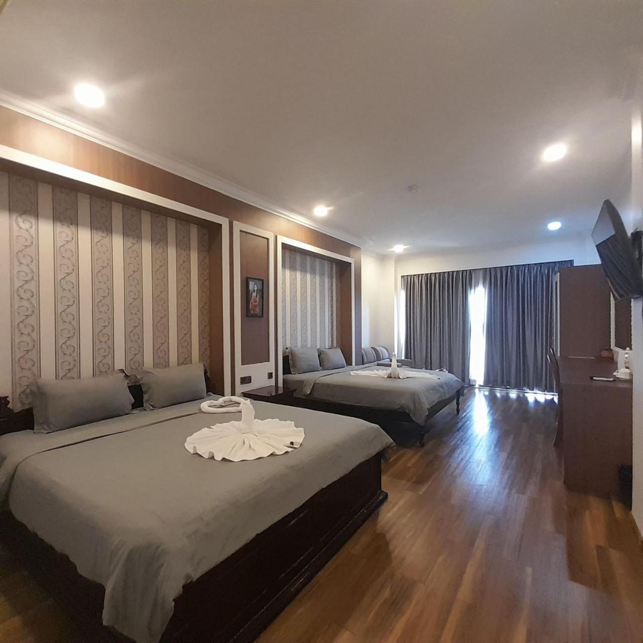 4 Rivers Hotel Phnom Penh Exterior foto